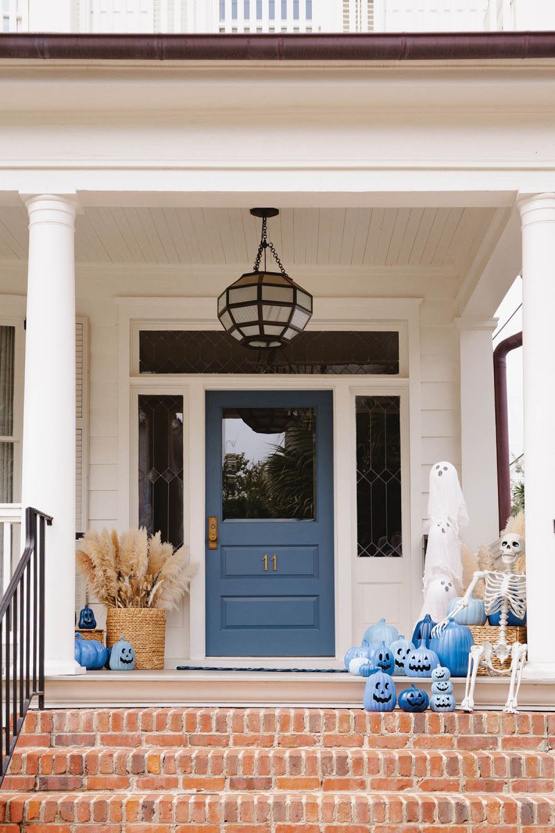 A Spirited Stroll: See Downtown Charleston Homes Decked Out for Halloween