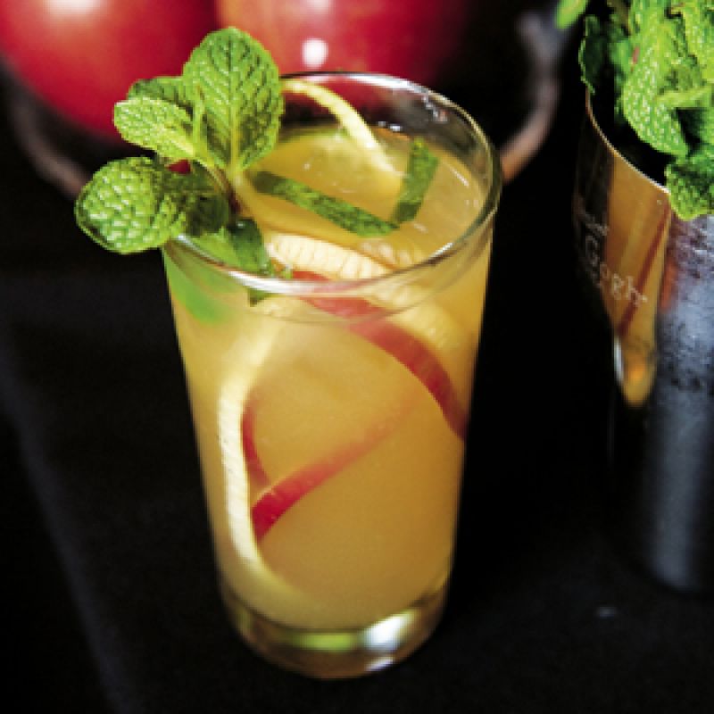Ginger-Apple Mojito