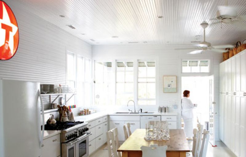 Sullivan’s Island: A Summer-White Island Home