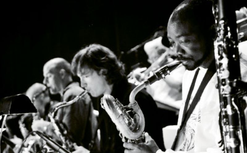 Swing Town