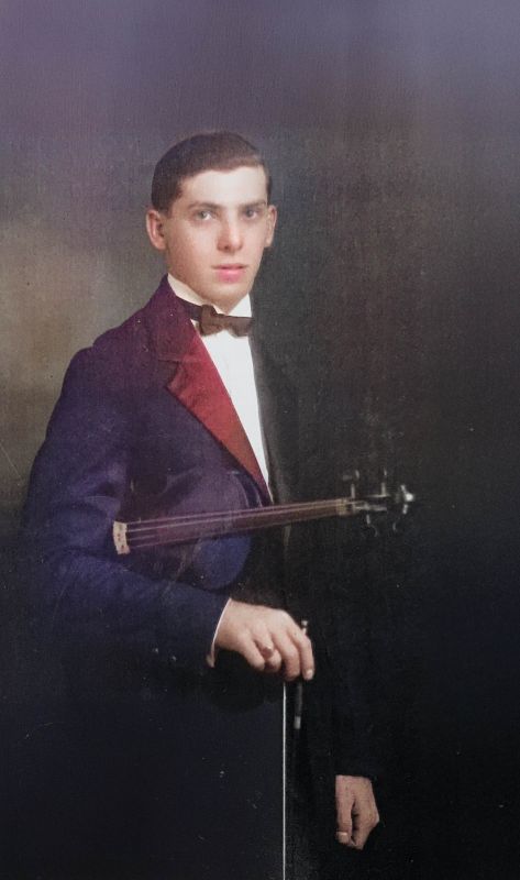 Harry Berendt was a violinist with the Charleston Symphony Orchestra.