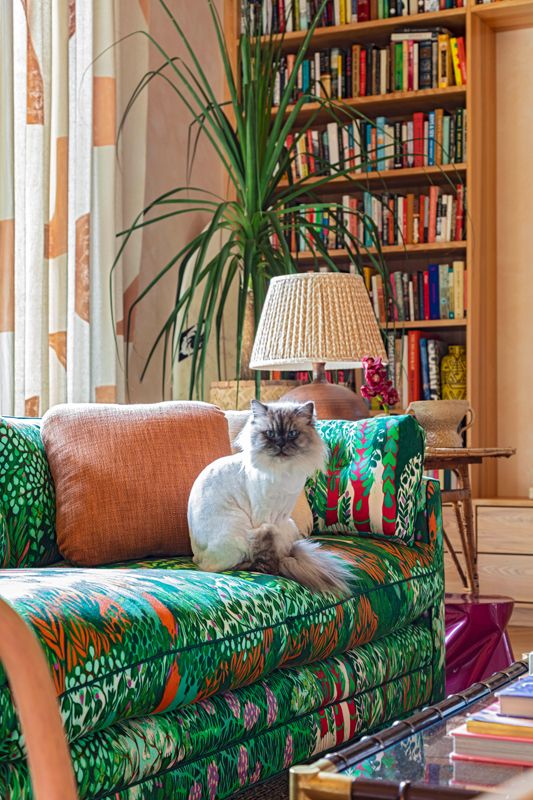 Step Inside: Designer Angie Hranowsky’s Stunning Modern Bungalow Brimming with Art
