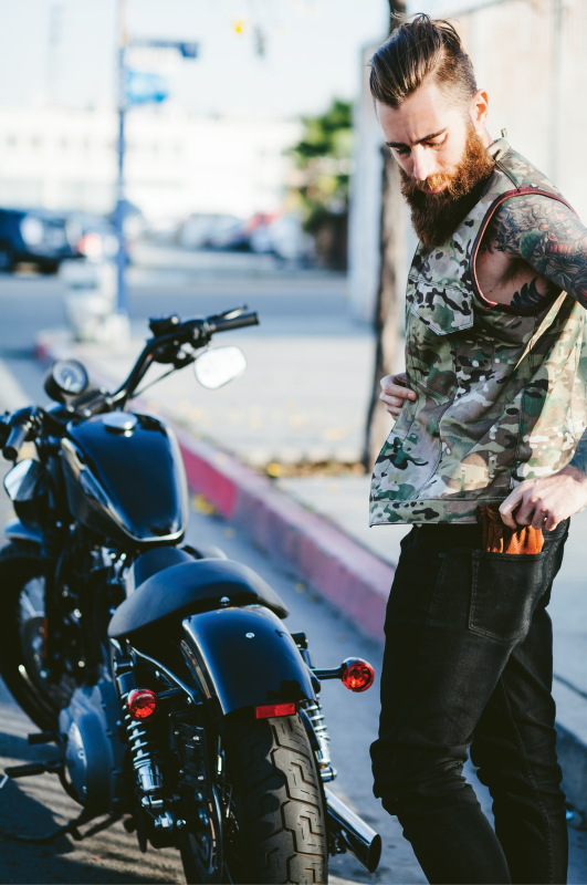 Meanwhile Grifter gloves begin with soft, durable bison leather and hit high-speed style from there.