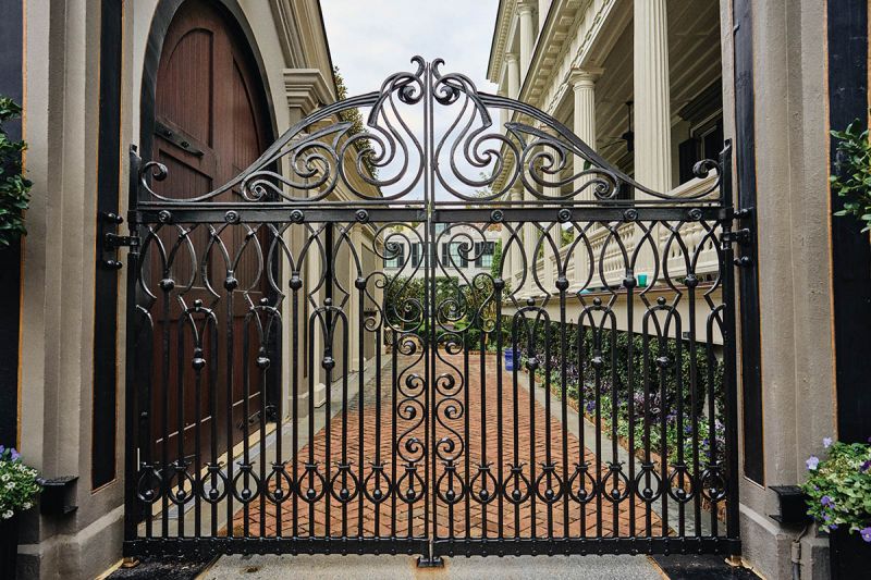 An award-winning Italianate gate for a South of Broad home