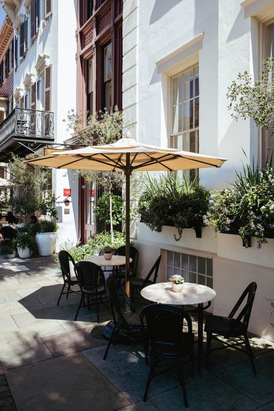 Sidewalk seating outside the Mercato at Sorelle, a hot spot for morning lattes