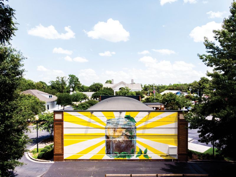 Another tribute to sweet tea can be spied on the side of the Summerville Visitor Center on Main Street, where local artist Kevin Morrissey painted this cheery mural. The town hosts the popular Sweet Tea Festival in September, when bars and restaurants vie for creating the best sweet tea cocktail, among other festivities.